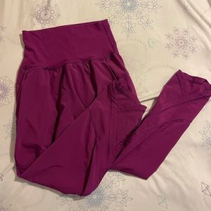 Lululemon yoga pants